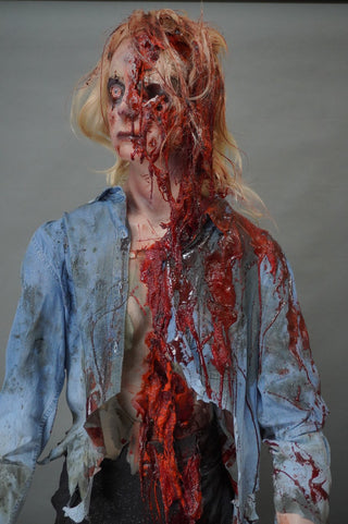 Zoe Zombie Figure