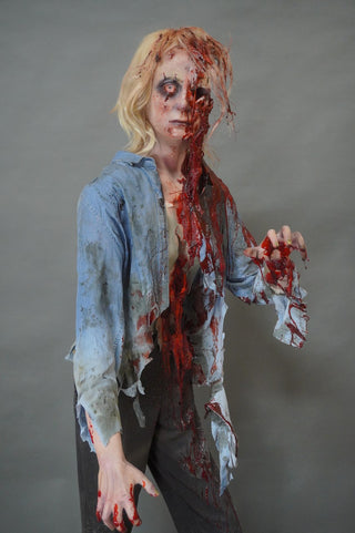 Zoe Zombie Figure