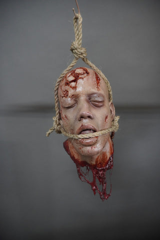 Hanging Oscar Head