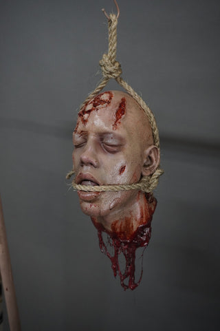 Hanging Oscar Head