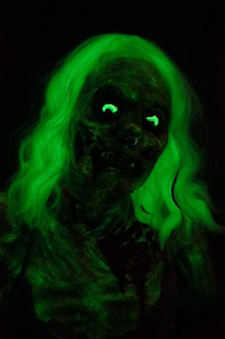 Standing Glow Ghoul Luttra