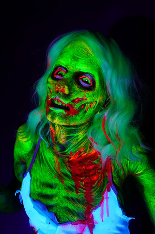 Standing Glow Ghoul Luttra