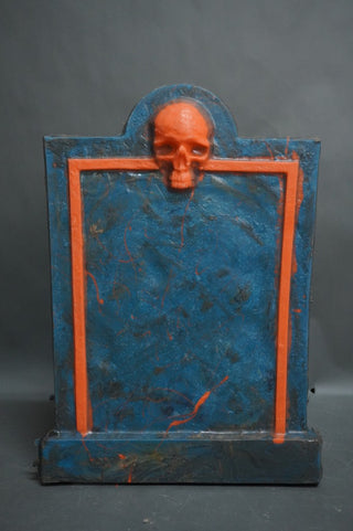 Blacklight Skull Headstone Prop