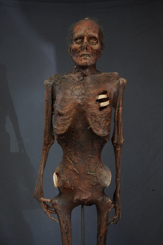 Nell Mummy Prop