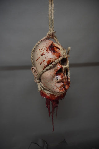 Hanging Skull Head Henry Prop