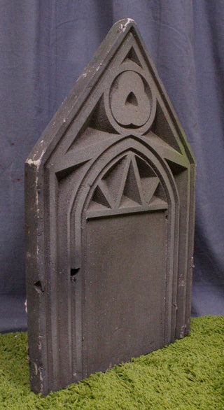 Deco Pointed Headstone